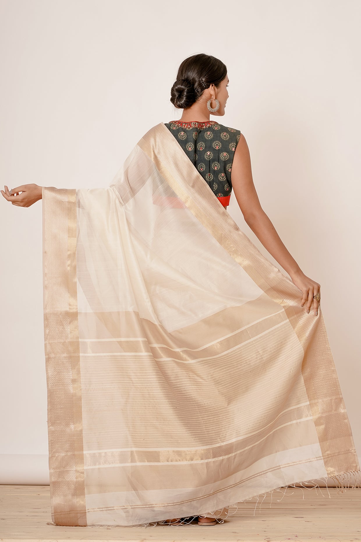 Cream and Gold Maheshwari Silk Saree with Navy Blouse Hand Block Printed Blouse