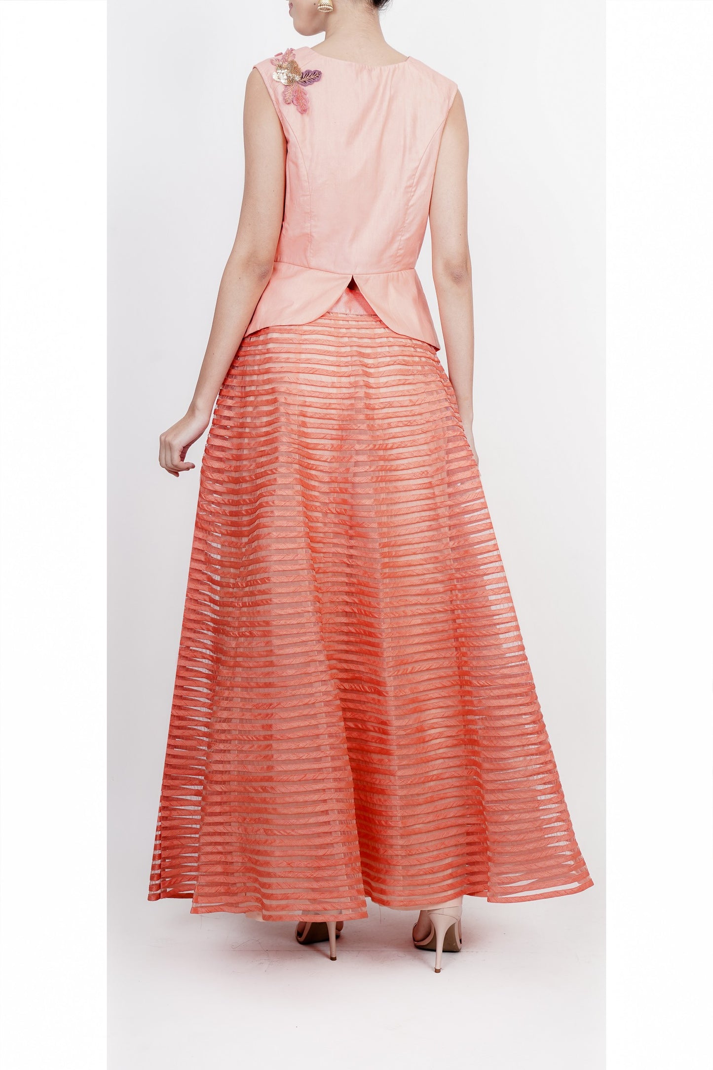 Peach peplum top with textured lehanga