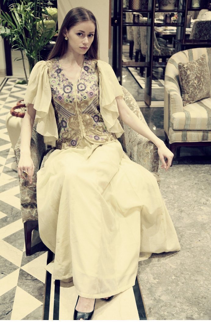 Embroidered organza jacket set with cotton silk skirt