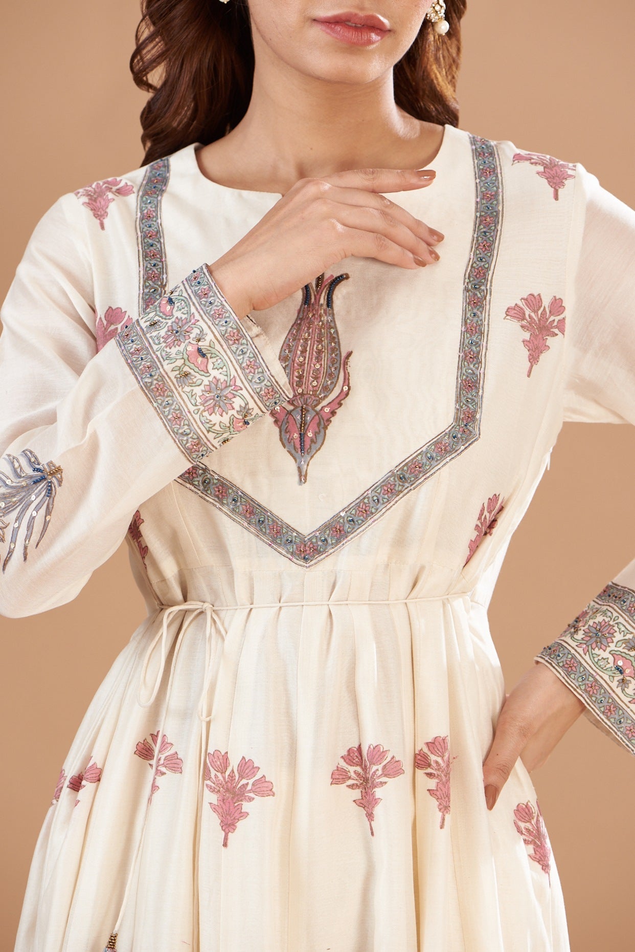 Ivory Chanderi Embroidered & Printed Kurta