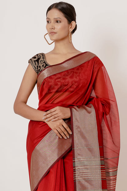 Chilli Red Maheshwari Silk Saree with thick Zari Lehar Border