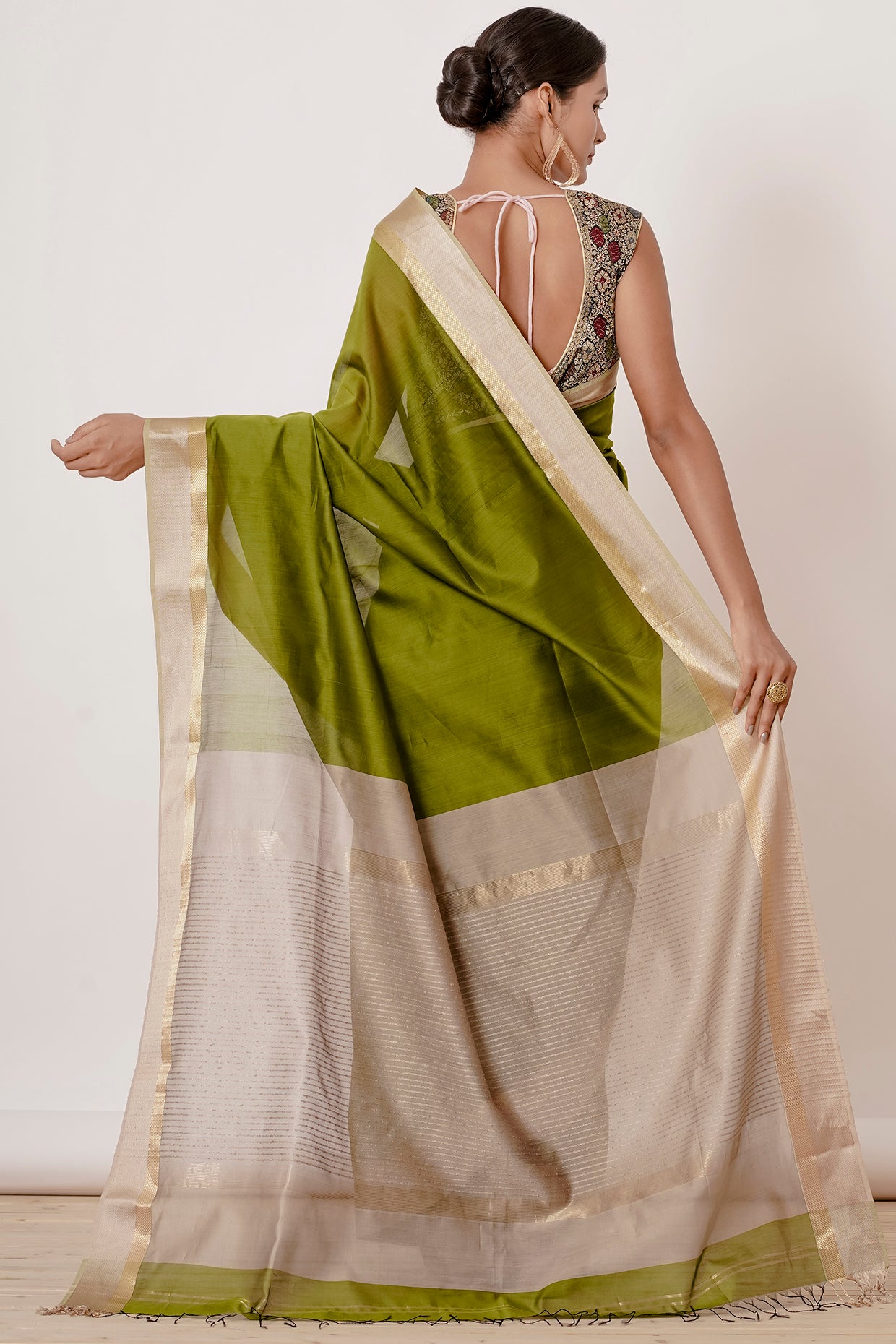 Olive Green Maheshwari Saree with Brocade Blouse