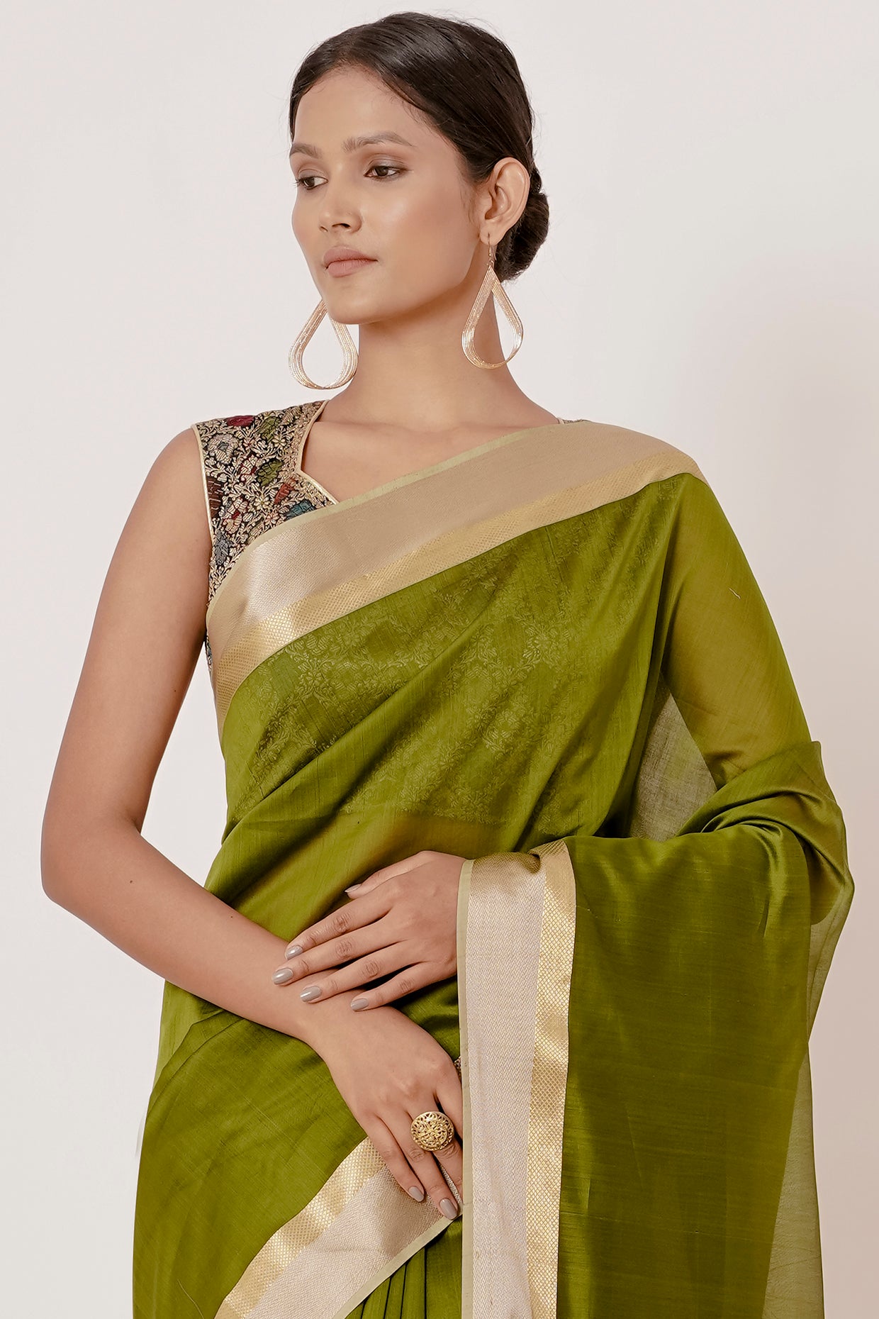 Olive Green Maheshwari Saree with Brocade Blouse